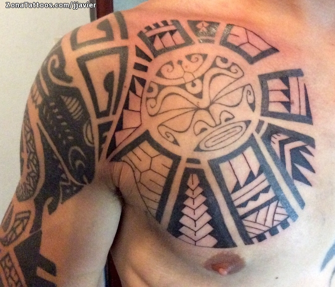 Tatuaje de Maoríes, Pecho, Hombro