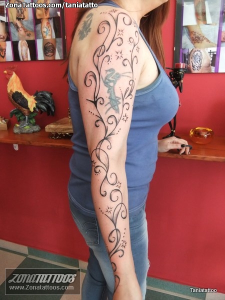 Tatuaje de Enredaderas, Brazo