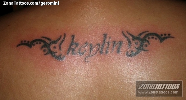 Tatuaje De Nombres Letras Tribales